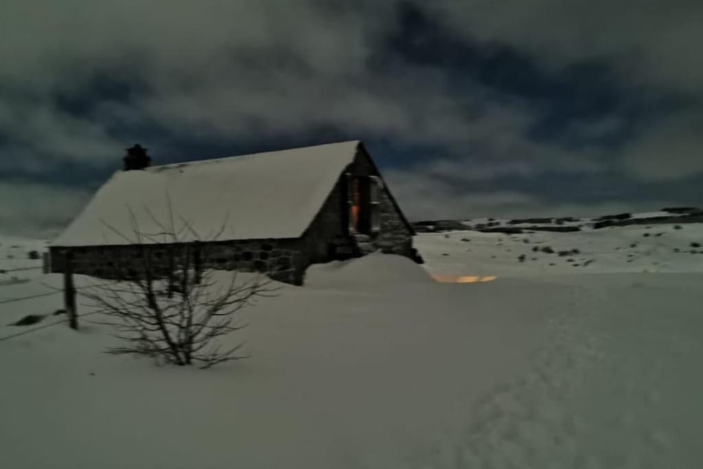 Вілла Buron Coeur D'Aubrac Marchastel  Екстер'єр фото